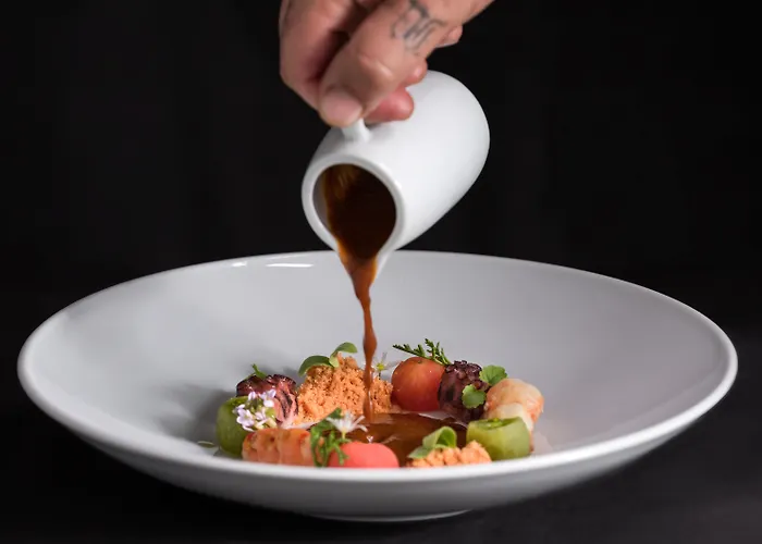 Fira (Santorini) 4 Star Hotels near Thera Volcano