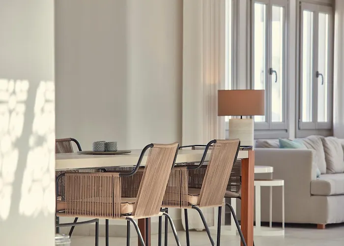 Perissa (Santorini) Lodging 