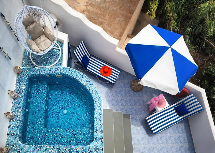 Perissa (Santorini) Self Catering Holidays