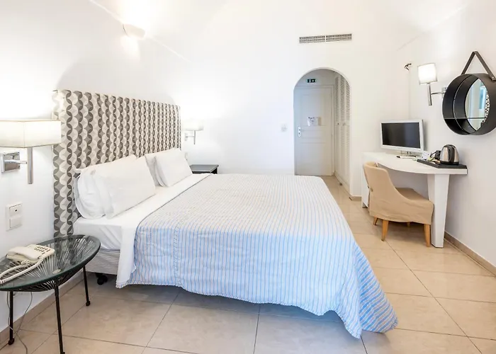 Pyrgos Kallistis City Center Hotels