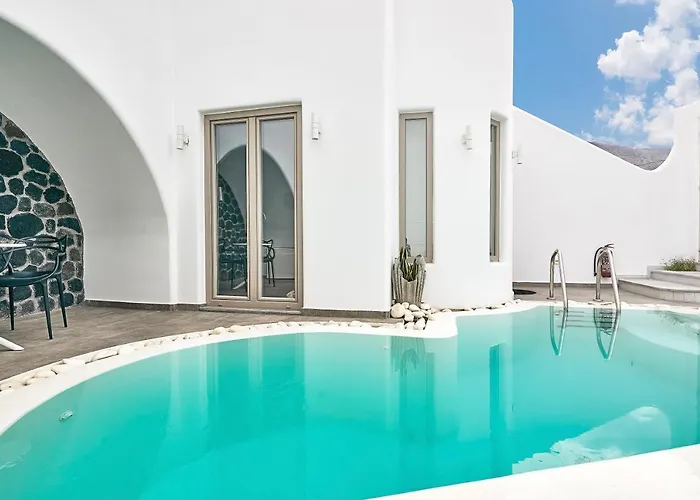 Kamari (Santorini) Boutique Hotels