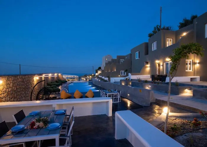 Fira (Santorini) Self Catering Holidays